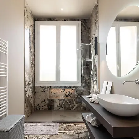 Carignano Luxury Apartment
